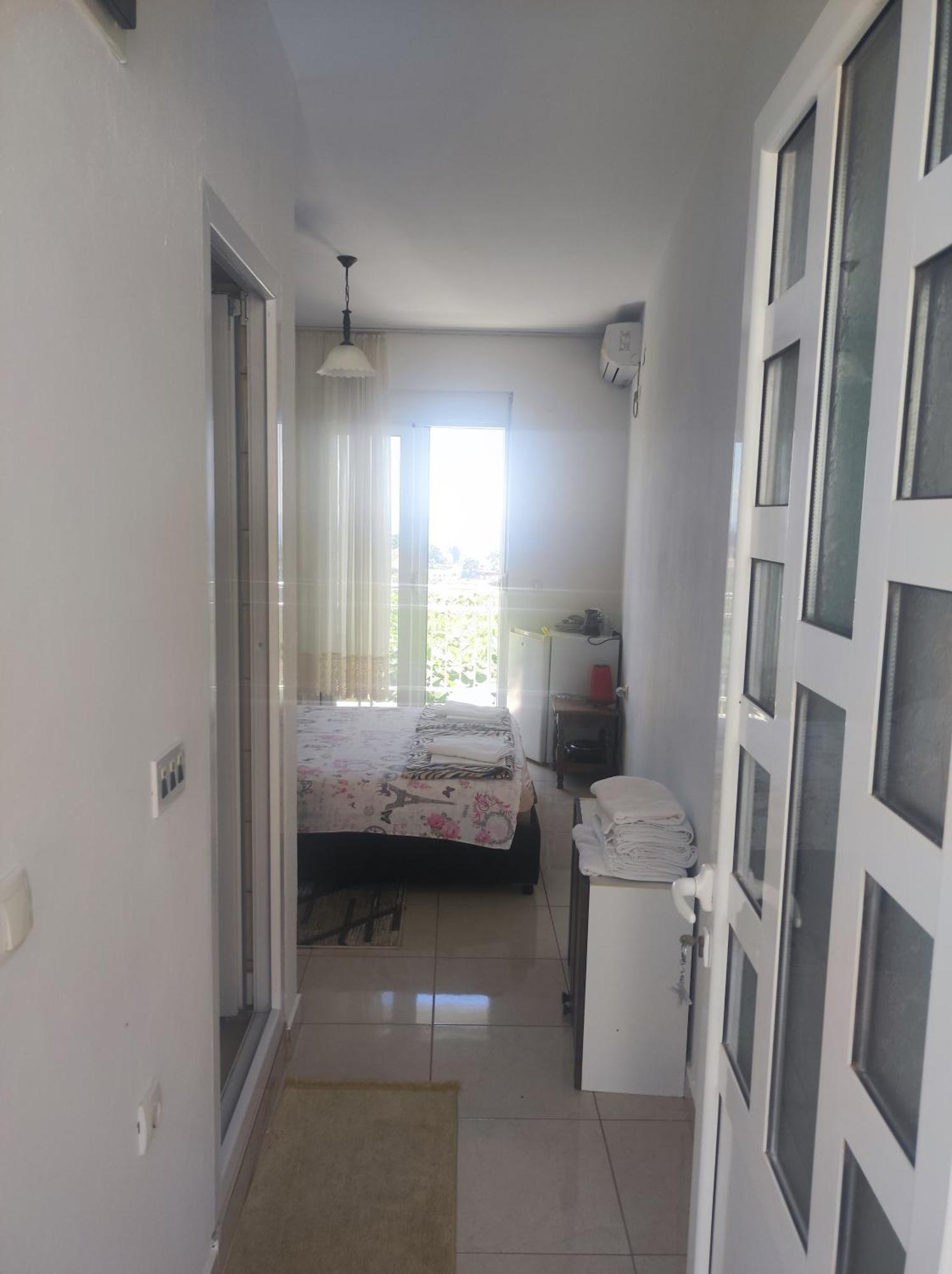 Tahiri Bellevue Apartments Улцинь Екстер'єр фото