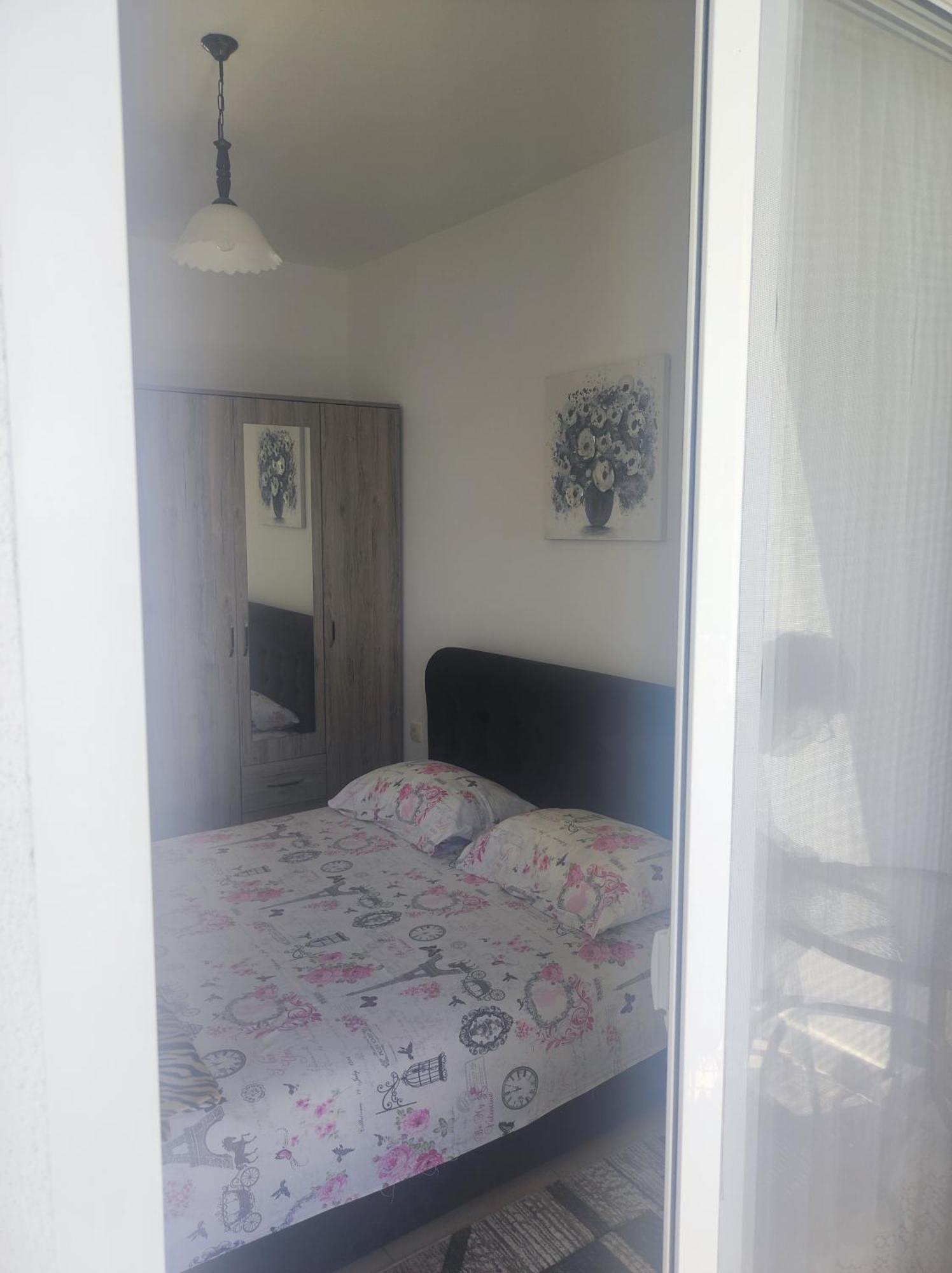 Tahiri Bellevue Apartments Улцинь Екстер'єр фото