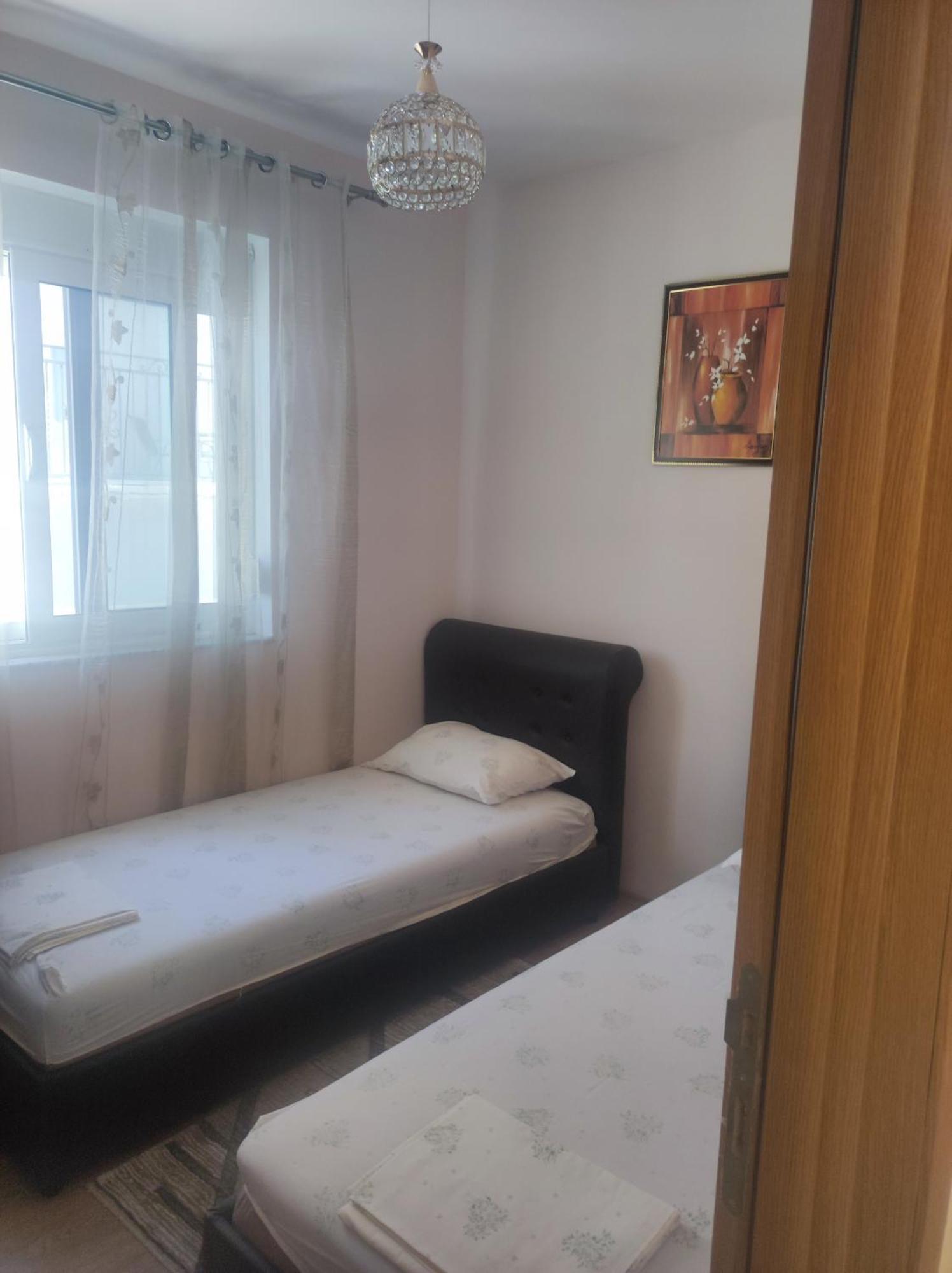 Tahiri Bellevue Apartments Улцинь Екстер'єр фото